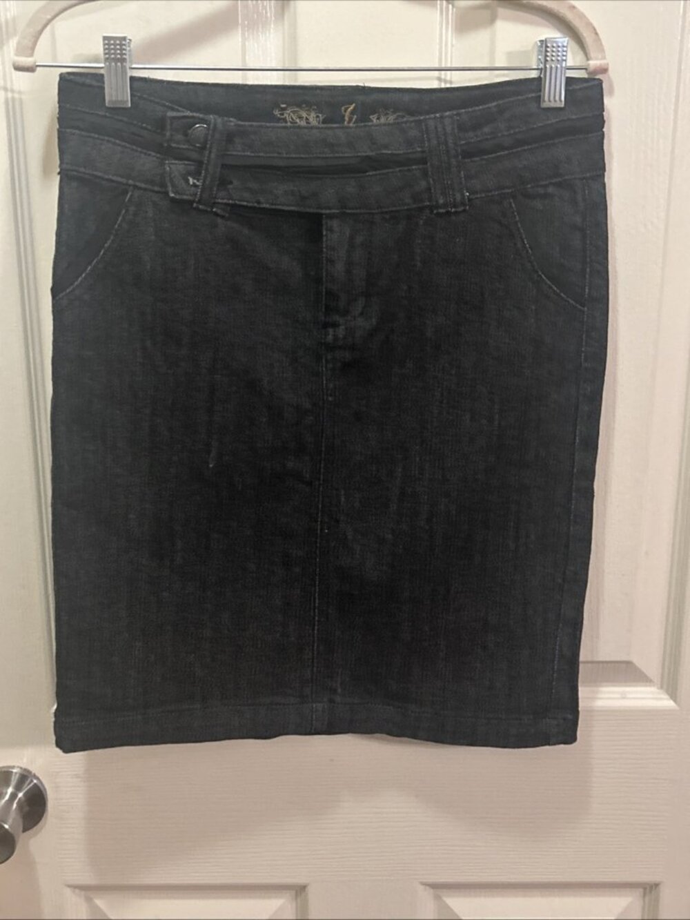 J.Z Jeans Premium black Denim Knee Straight Skirt M Stretch Button w/pockets